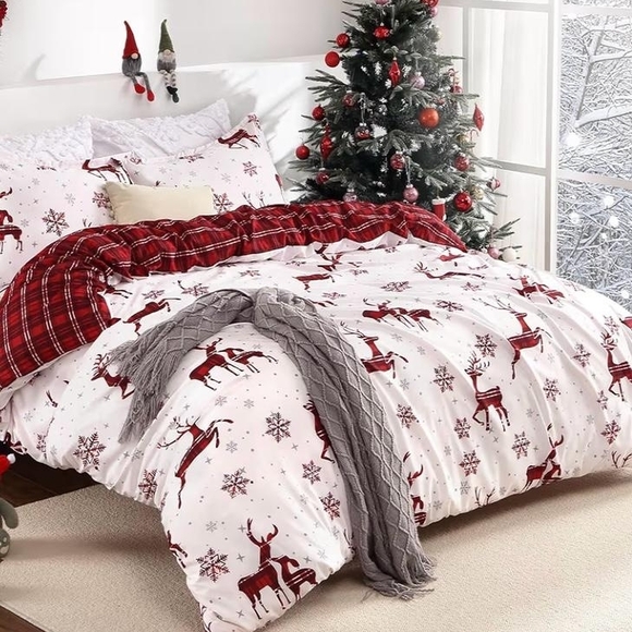 Other - Duvet Cover Set Holiday Red and Beige Reindeer Bedding Set - Brand Unknown